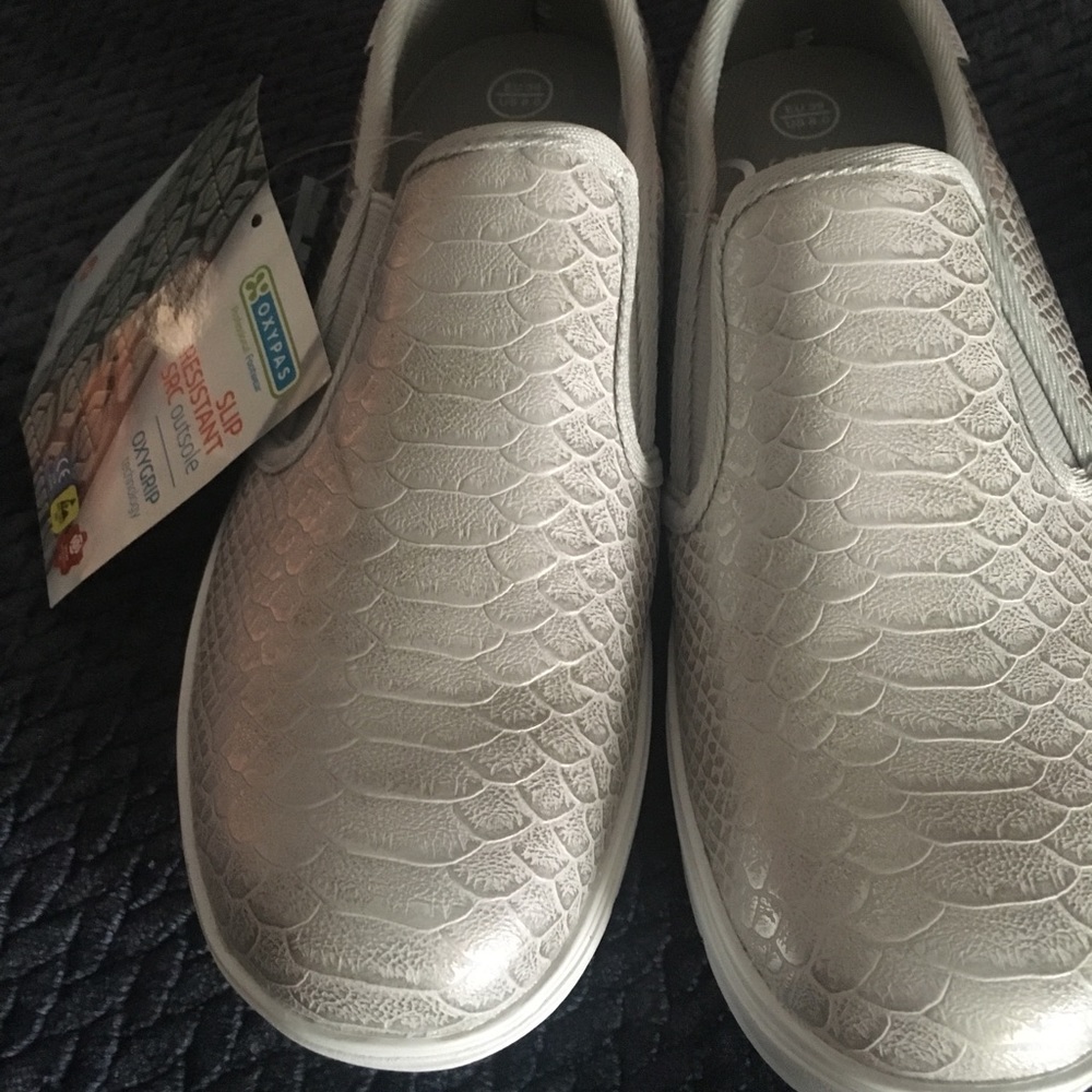 Conform foam  Silver shoe size 8